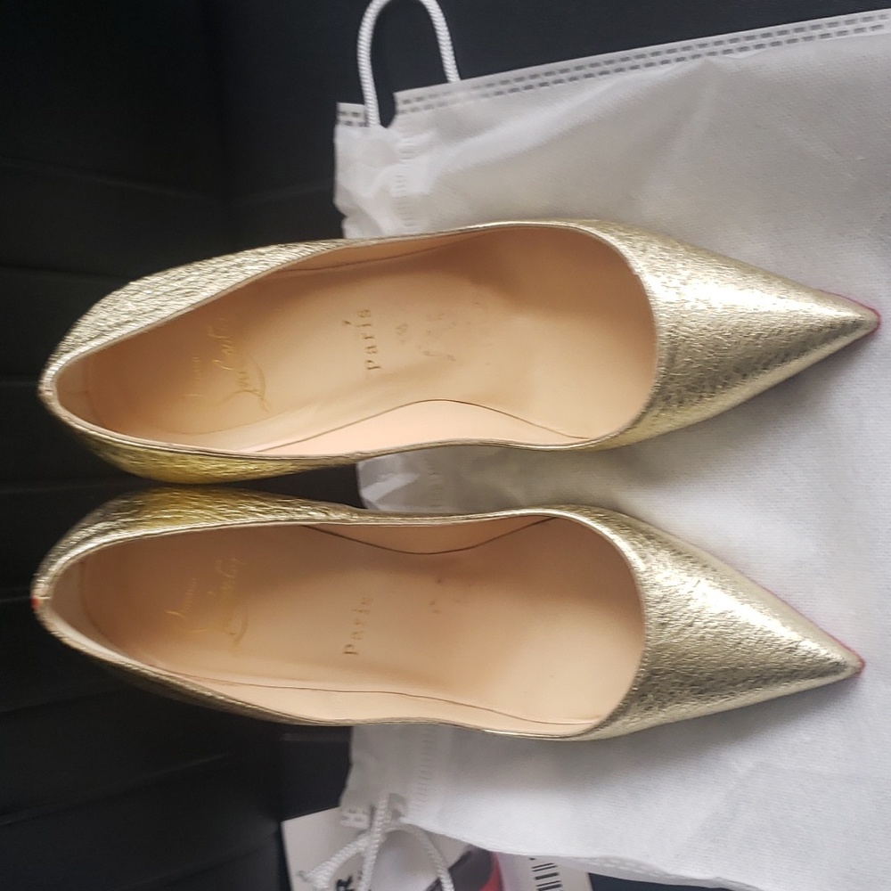 Christian louboutin size 7.5 Authentic gold shoes